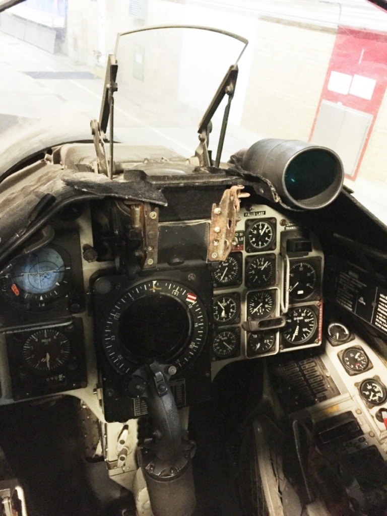 Saab-ja37-viggen-cockpit-002 - Plasticfantastique