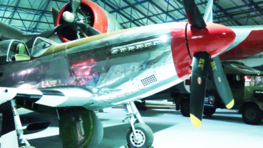 North American P-51D Mustang Hendon 007